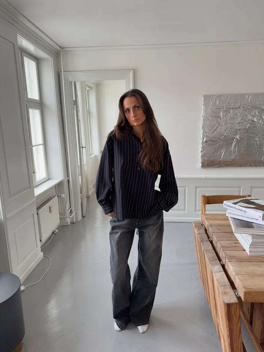 Design By Si Miki stribet skjorte med åben ryg - Mørk navy Sale