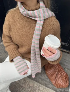 Design By Si Mio sæt handsker og tørklæde - Lyserød/grå/blå Best