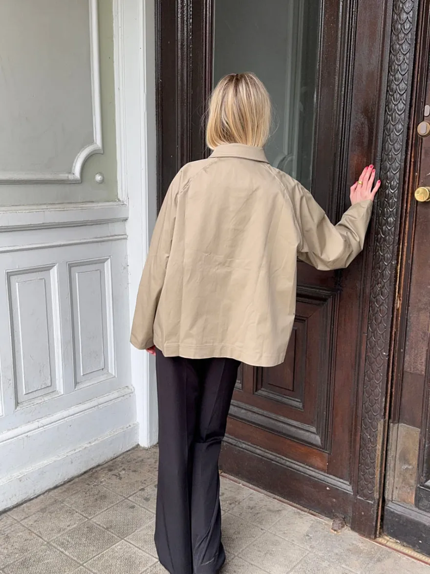 Design By Si Monica kort trenchcoat - Beige Sale