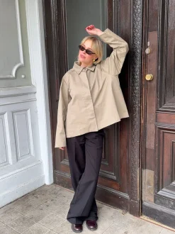 Design By Si Monica kort trenchcoat - Beige Sale
