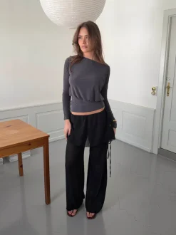Design By Si Nadina bukser med nederdel - Sort Online