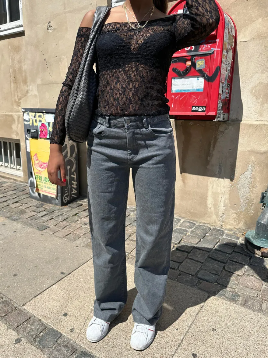 Design By Si Nuna lavtaljede jeans - Grå Sale
