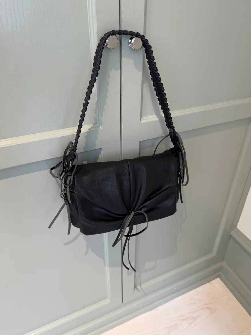 Design By Si Out and about taske - Sort Outlet