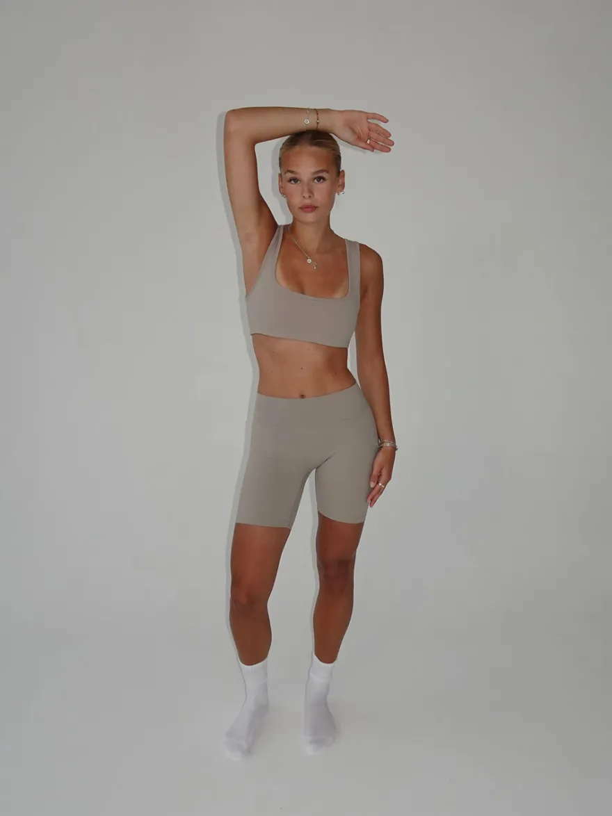 Design By Si Plaza sports bra - Ash Discount