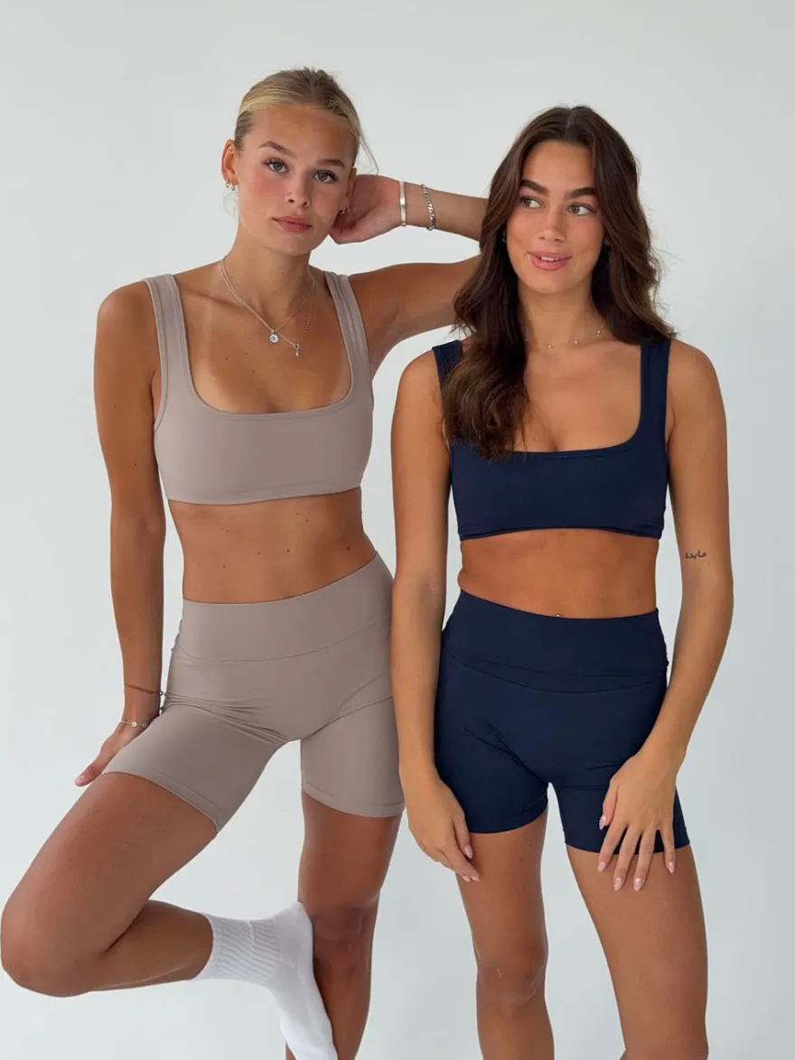 Design By Si Plaza sports bra - Midnight Best