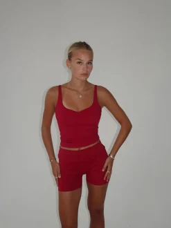 Design By Si Prosper tank top - Cherry Best