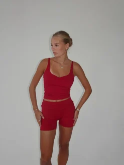 Design By Si Prosper tank top - Cherry Best