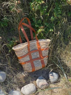 Design By Si Puglia flettet taske med læder detaljer - Beige/brun Sale