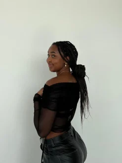 Design By Si Romee mesh off-shoulder bluse Outlet