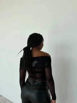 Design By Si Romee mesh off-shoulder bluse Outlet