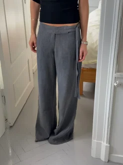 Design By Si Ronya bukser med bælte - Grå Outlet
