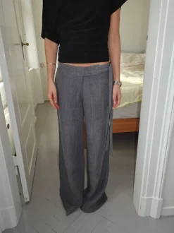 Design By Si Ronya bukser med bælte - Grå Outlet