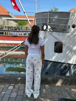 Design By Si Sabira Bukser - Hvide med kirsebær
