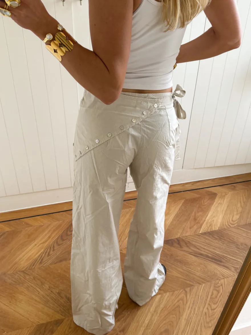 Design By Si Scandivv bukser med detaljer - Beige Outlet
