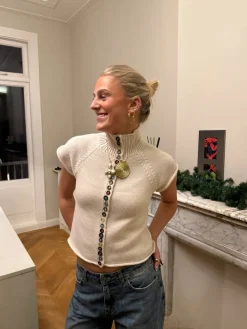 Design By Si Scandivv kortærmet strik med knapper - Beige/off white Online