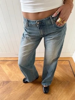 Design By Si Scandivv lavtaljede jeans - Lys denim Outlet