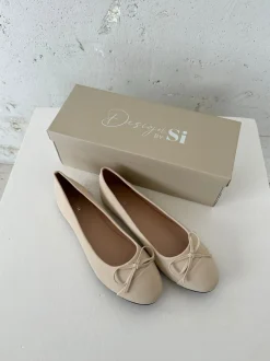 Design By Si Segovia ballerina sko med sløjfe - Off white Clearance