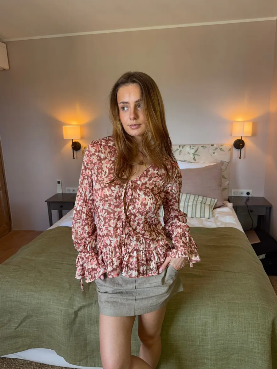 Design By Si Silina bluse med blomster - Lyserød/brun Discount