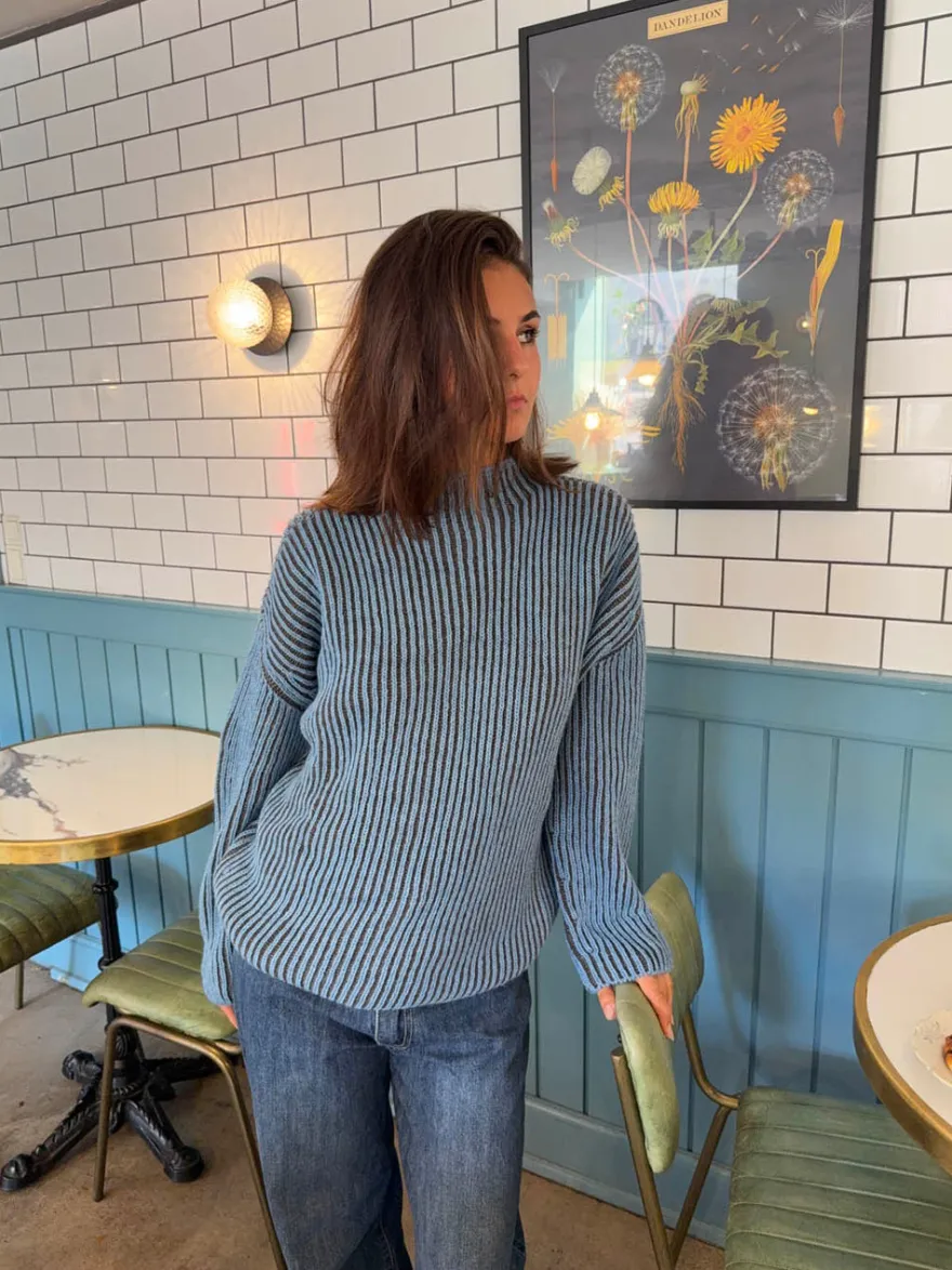 Design By Si Silkeline striktrøje med høj hals - Blå/navy Online