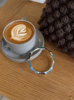 Design By Si Sola armbånd med striber - Blå nuancer Online