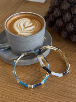 Design By Si Sola armbånd med striber - Blå nuancer Online