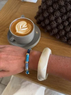 Design By Si Sola armbånd med striber - Blå nuancer Online