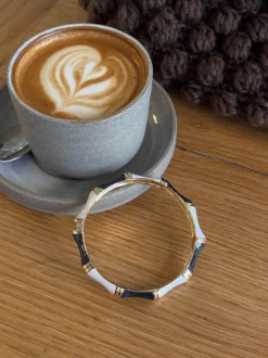 Design By Si Sola armbånd med striber - Sort/hvid New