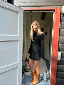 Design By Si Solange glitterkjole med åben ryg - Sort Online