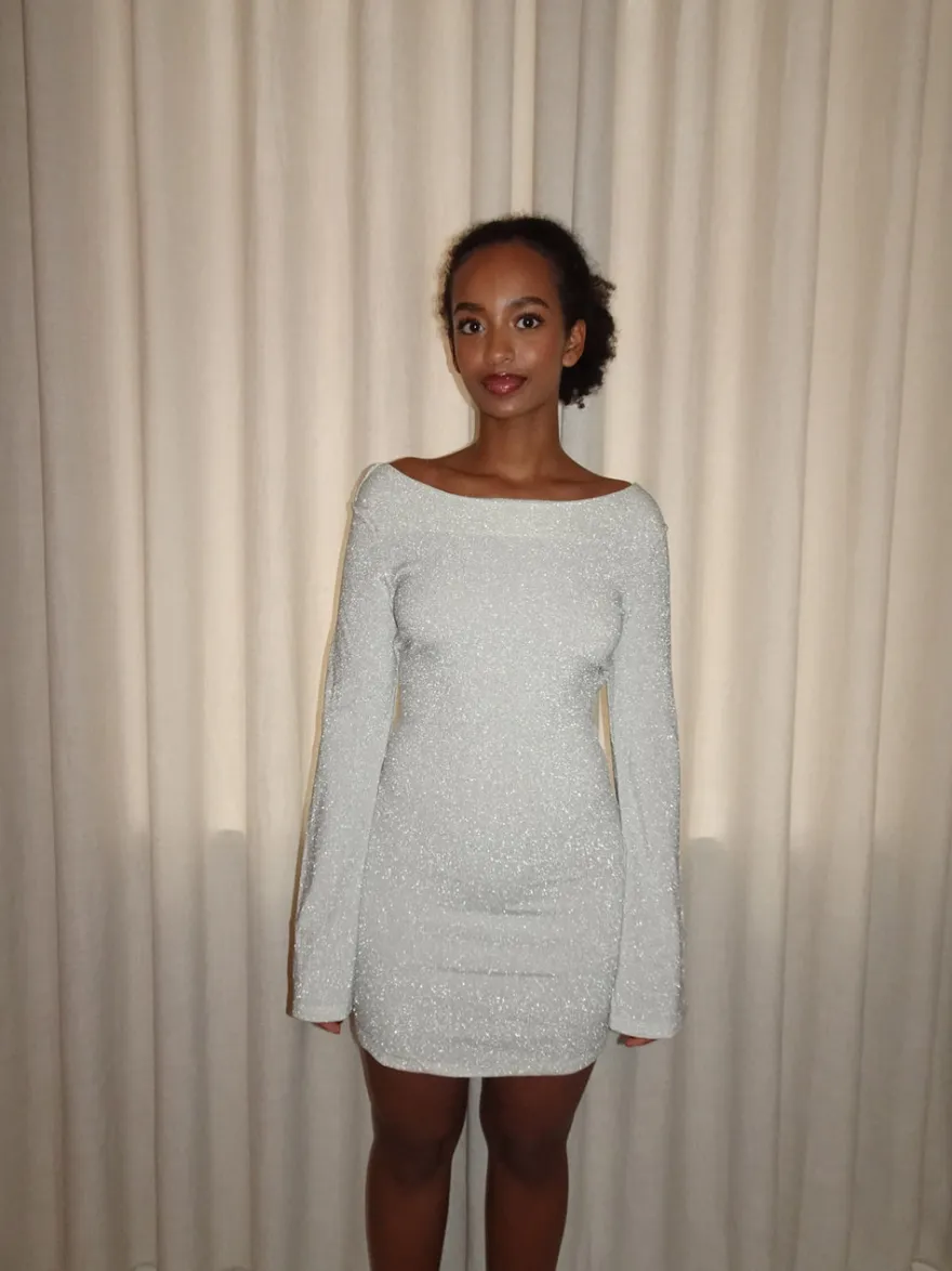 Design By Si Solange glitterkjole med åben ryg - Sølv