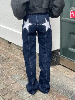 Design By Si Star jeans med hvide stjerner - Mørk denim Outlet