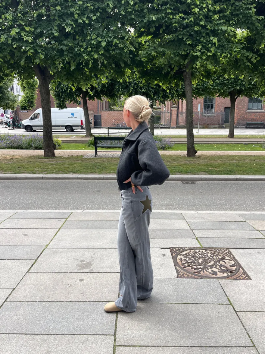 Design By Si Star jeans med kaki stjerner - Grå