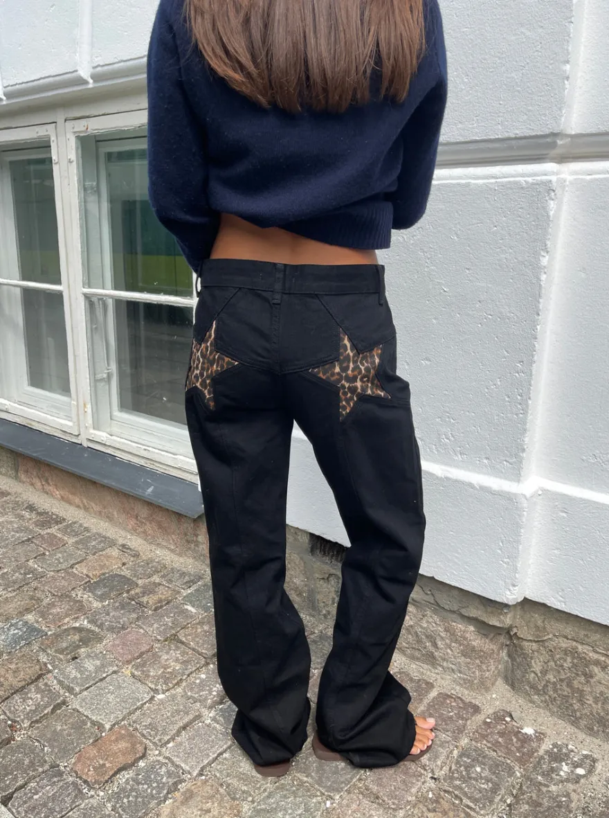Design By Si Star jeans med leopard stjerner - Sort
