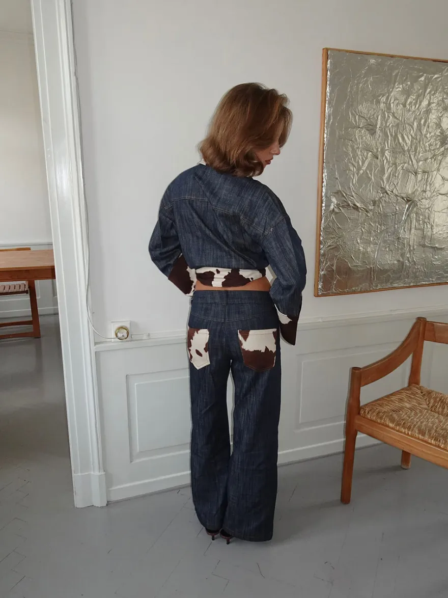Design By Si Suivinia jeans med koprint - Blå Online