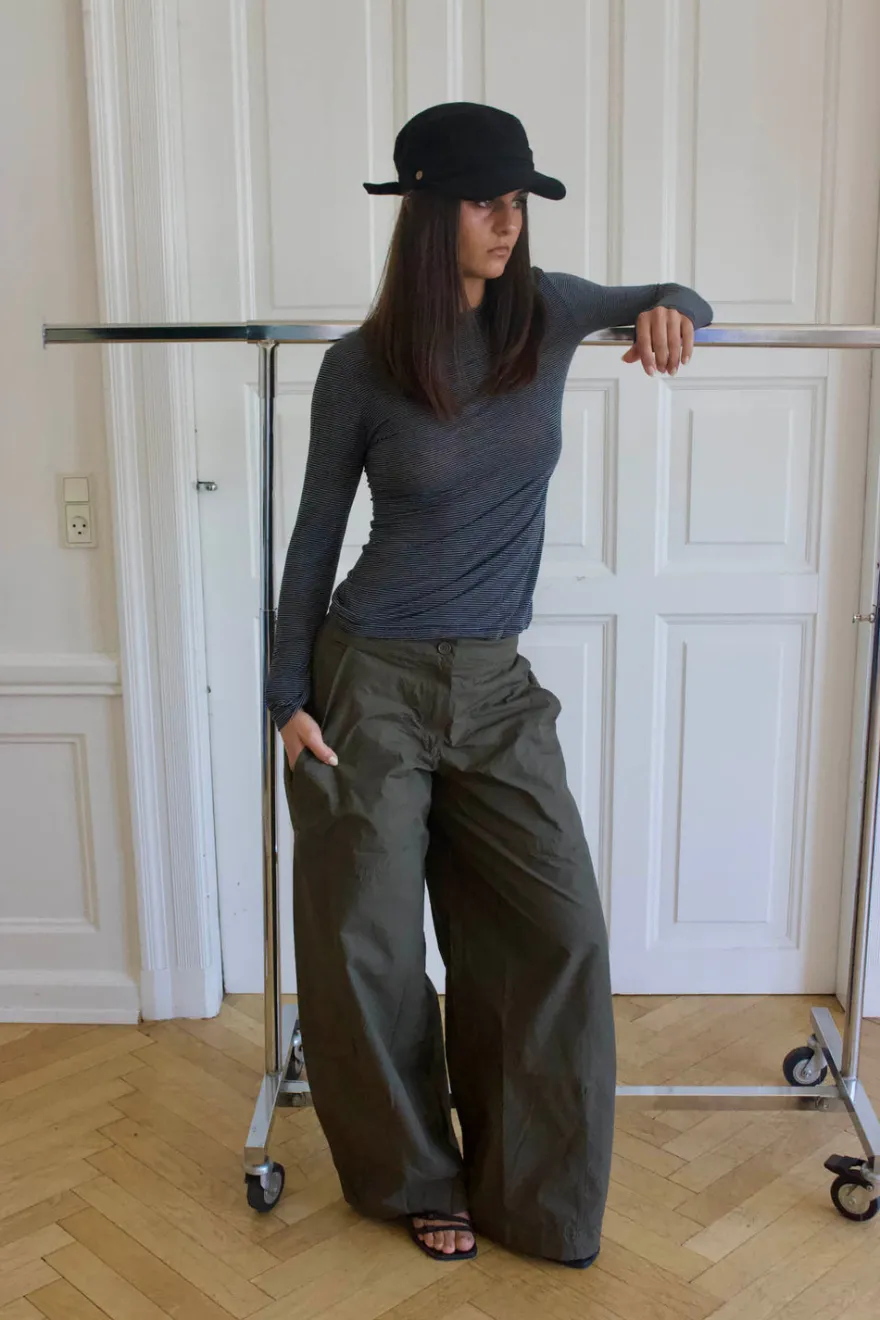 Design By Si Suzy bluse med striber - Sort og grå
