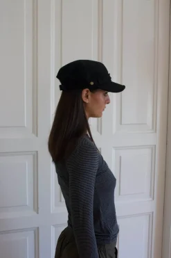 Design By Si Suzy bluse med striber - Sort og grå