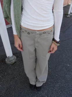 Design By Si Tanija jeans med ringdetaljer - Beige Sale