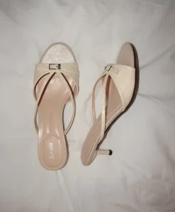 Design By Si Teleo minihæle med spændedetalje - Beige Discount