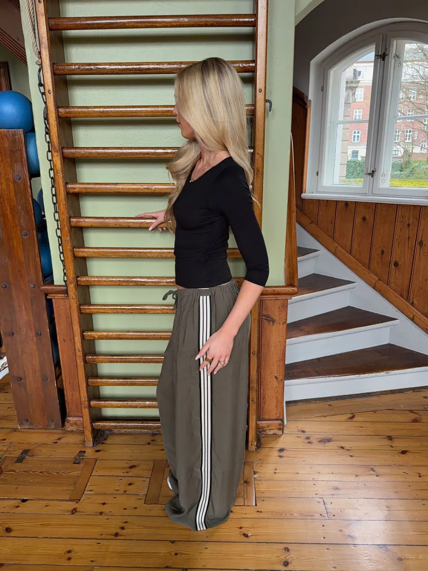Design By Si Tessy bluse med trekvartærmer - Sort Clearance