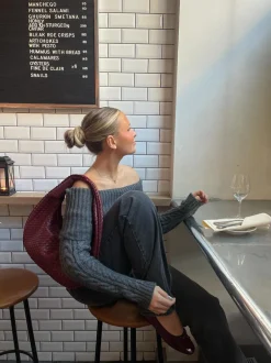 Design By Si Theresa off-shoulder strik - Grå Online