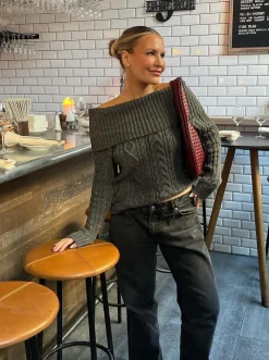 Design By Si Theresa off-shoulder strik - Grå Online