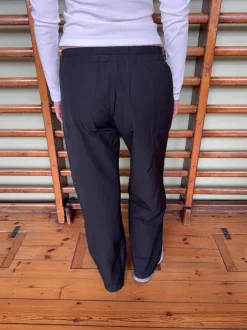 Design By Si Tiff trackpants - Sort Outlet