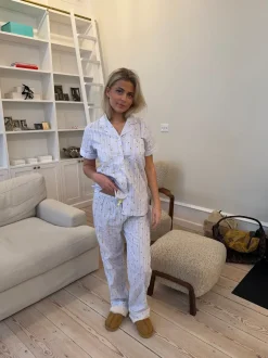 Design By Si Tinna pyjamas sæt med isvafler - Blå/hvid Sale