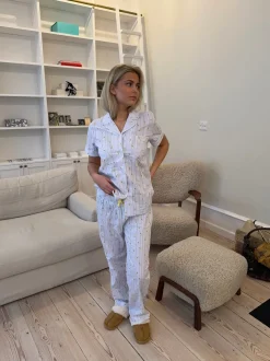 Design By Si Tinna pyjamas sæt med isvafler - Blå/hvid Sale
