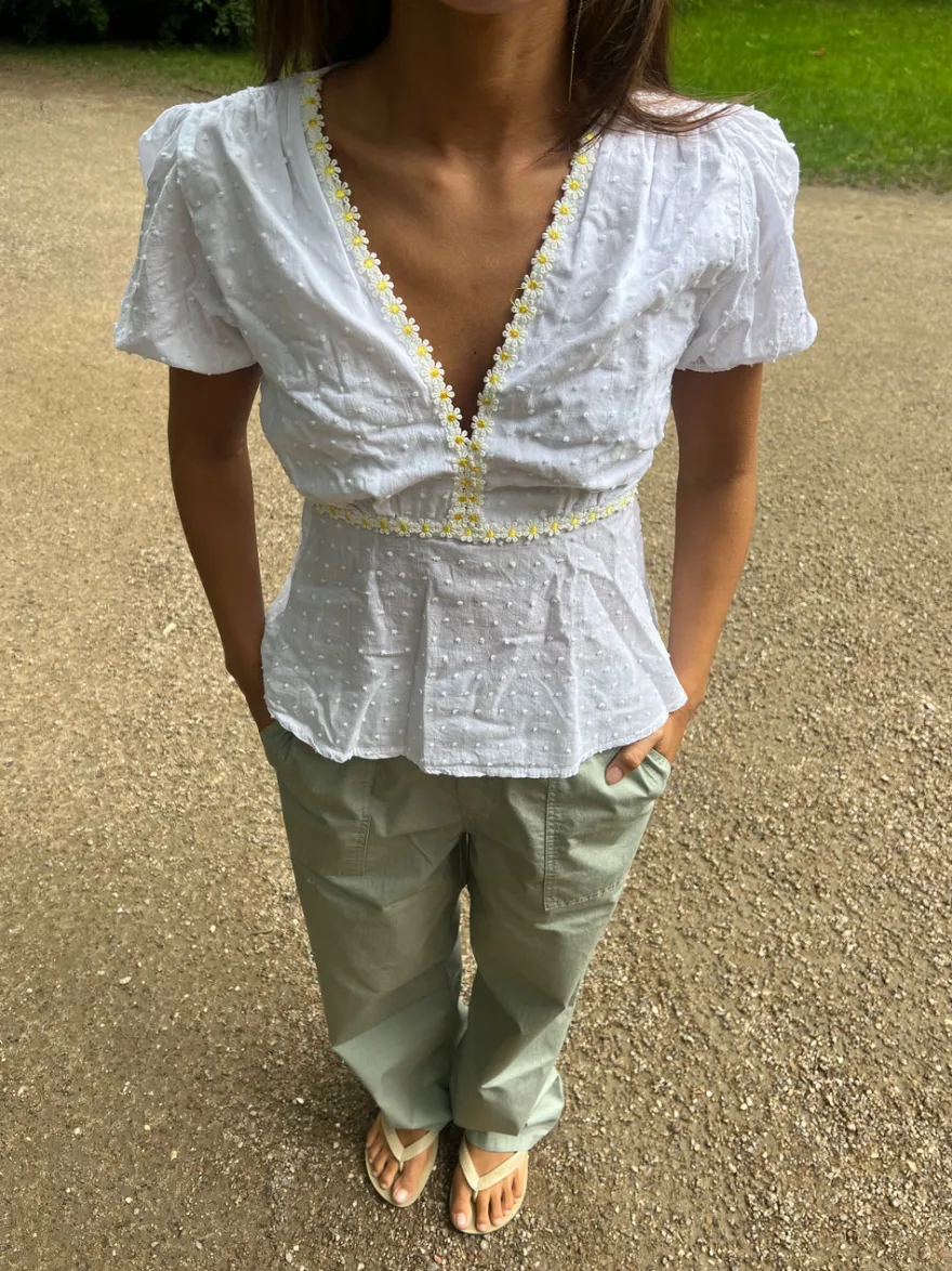 Design By Si Toria top med blomster - Hvid Discount