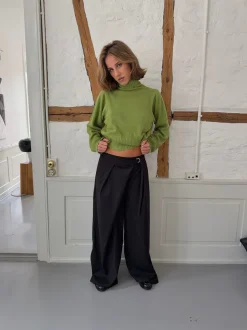 Design By Si Trina suitbukser med spændedetalje - Sort Best