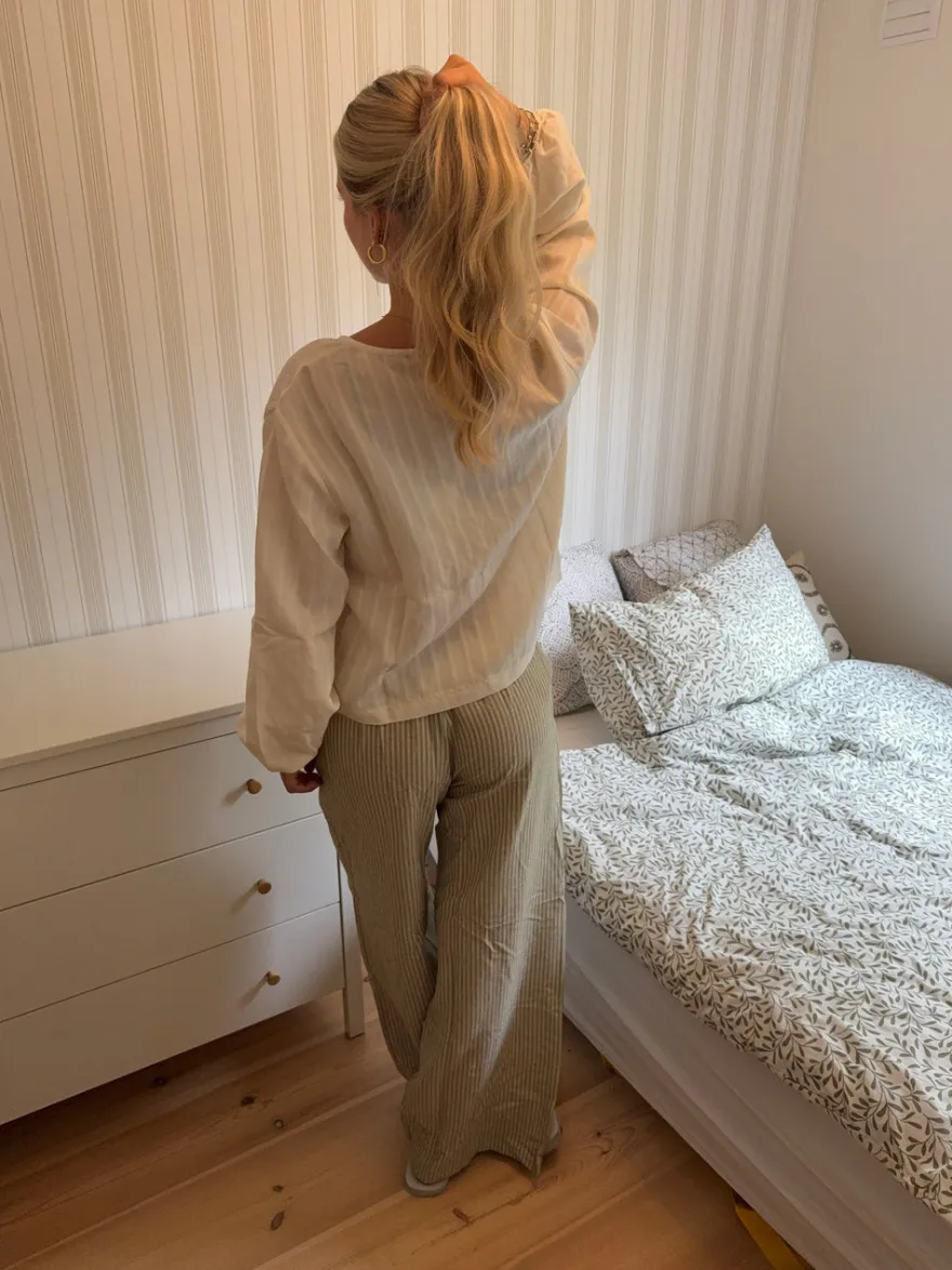 Design By Si Tuniva bluse med bindedetaljer - Off white Online