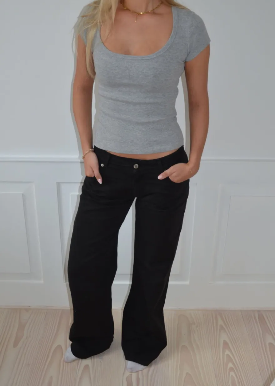 Design By Si Tuva lavtaljede jeans - Sort Sale