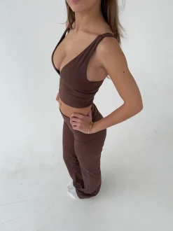 Design By Si Ultimate v-neck top - Espresso New