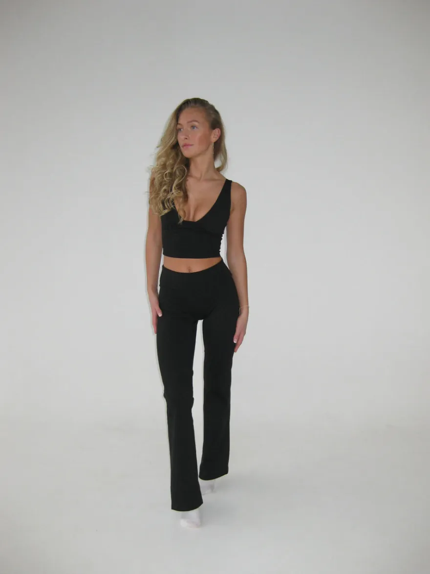 Design By Si Ultimate v-neck top - Jet Black Online