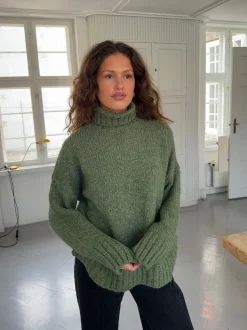 Design By Si Valdamara oversized striktrøje med turtleneck - Grøn Best